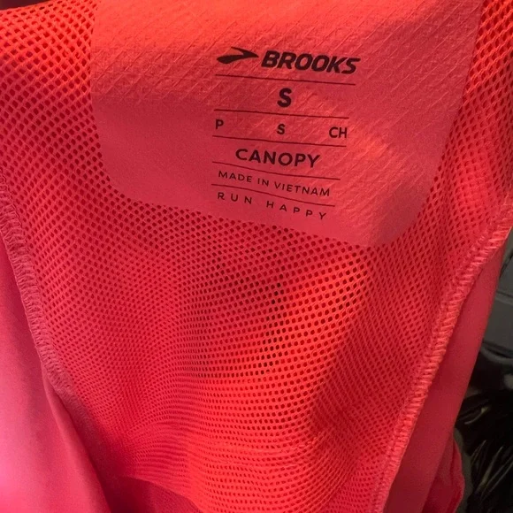 Brooks Women's Vibrant Orange lightweight jacket - Picture 3 of 3